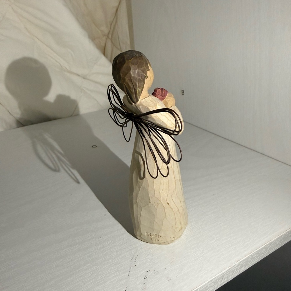 Willow TreeDemdaco “loving angel” Sculpture with rose 2002 - Picture 2 of 6